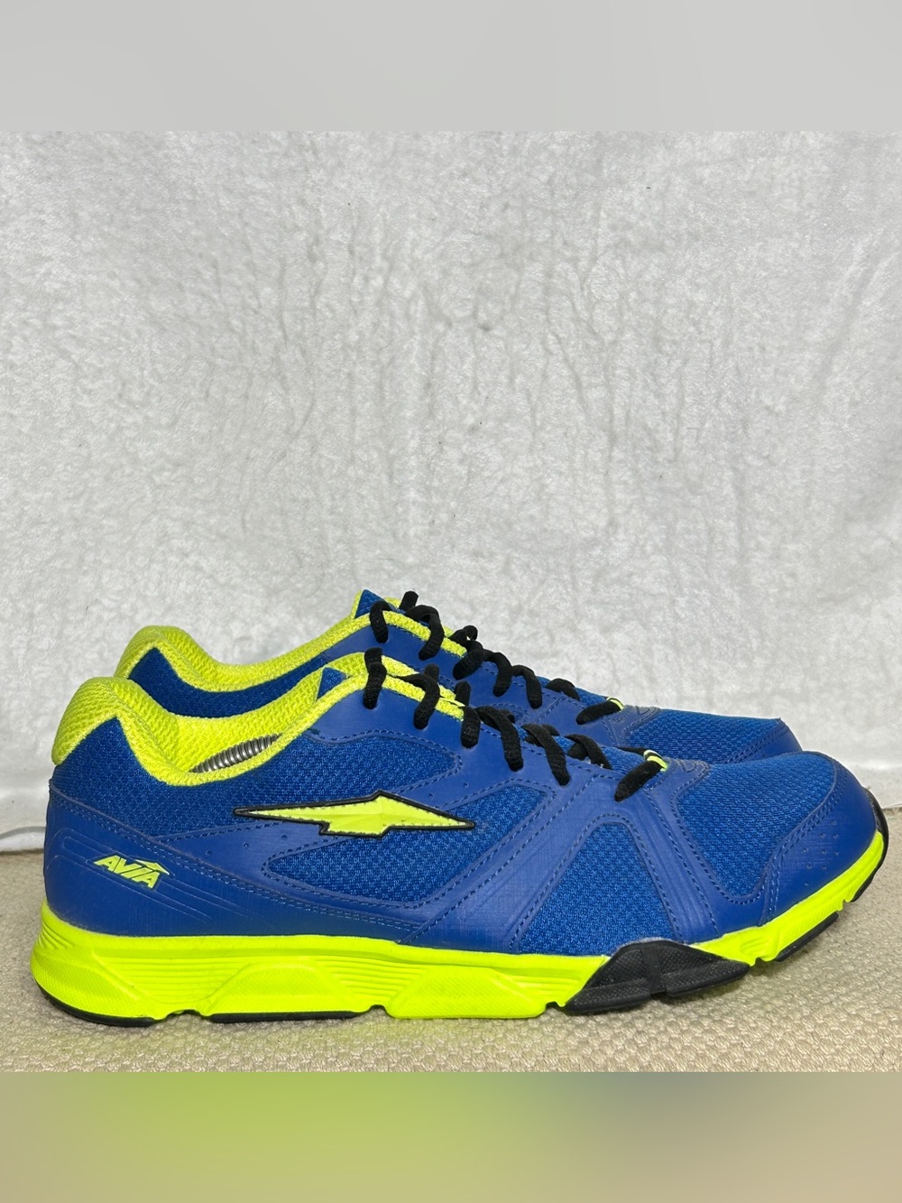Avia Mens Blue Neon Yellow Running Training Athletic Sneakers Shoes SZ 9.5